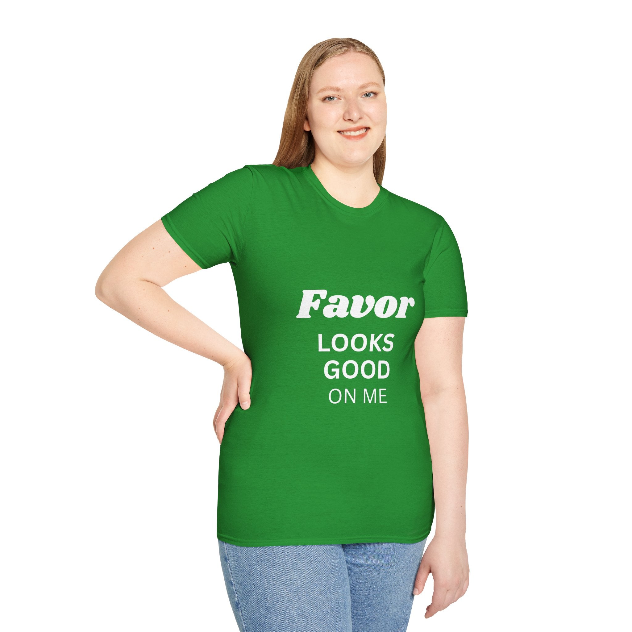Favor Looks Good On Me T-Shirt | Inspirational Faith Graphic Tee